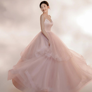 新款影楼拍照主题婚纱韩式公主唯美吊带彩纱森系粉色齐地摄影礼服