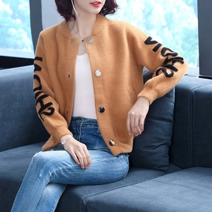 短款棒球服披肩小外套女外搭针织衫开衫2018秋冬仿水貂绒毛衣上衣
