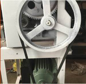 面条机饸饹机配件面刀轮篦子刮刀刀梳子齿轮皮带