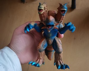 宣齐妈妈淘宝伽汝布斯软胶怪兽玩具可动宇宙狂犬玩偶异生兽三头怪兽