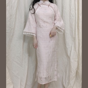 胭脂红粉春秋清新曲襟年轻少女倒大袖微修身提花中长款旗袍连衣裙