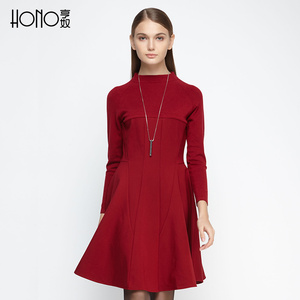 hono/亨奴连衣裙女秋冬新款长袖修身显瘦针织中裙时尚a字裙