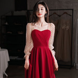 敬酒服新娘平时可穿订婚连衣裙结婚红色小礼服女夏季方领显瘦法式