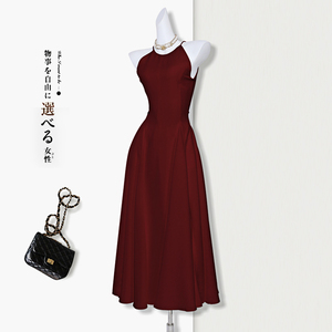 红色挂脖连衣裙女夏吊带法式小众设计订婚礼服裙赫本小红裙高级感