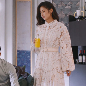 代购陪你一起长大颖儿林芸芸同款衣服宫廷风灯笼袖白色蕾丝连衣裙