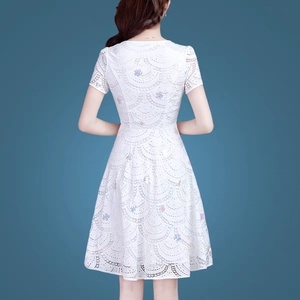 春裙女2024年夏装新款白色连衣裙蕾丝收腰短袖裙子夏季性感仙女潮