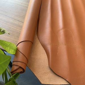 1c-28红棕色猪皮纹压纹牛皮23.0尺厚度1.6-1.8mm手感中挺头层牛皮