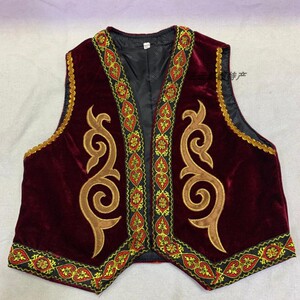 新疆服装儿童马甲坎肩少数民族服饰舞蹈演出灯芯绒维族舞台表演服