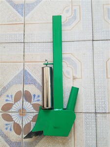 玉米播种机 小麦播种机配件 楼腿 楼脚 圆盘开沟器 开沟器 铁管腿