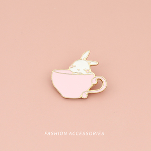 兔子胸针女可爱日系徽章卡通别针装饰创意百搭扣针书包包配饰