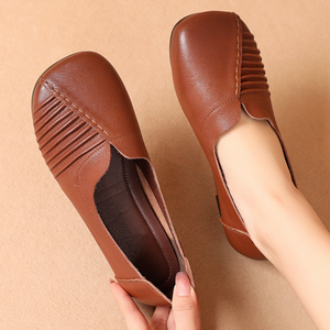 休闲女皮鞋胖女鞋