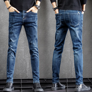 春天穿高帮运动鞋马丁靴卫裤男款百搭配卫衣牛仔裤上宽下窄哈伦潮