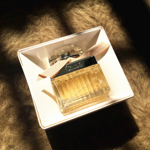 chole黄丝带香水