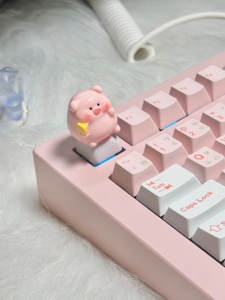 卡通可爱个性键帽小猪机械键盘通用创意r4立体装饰esc增补动漫粉