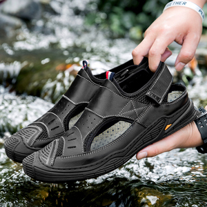 足力健真皮凉鞋男夏季防滑耐磨开车外穿软底包头牛皮沙滩男鞋夏天