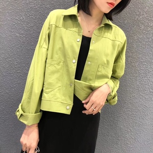 爱宝儿短款外套女2020春装新款韩版小个子牛油果绿短装风衣防晒衫