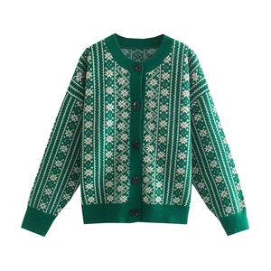 十月wmd女款r2635时尚休闲包芯纱八角花时尚包芯纱针织开衫毛衣