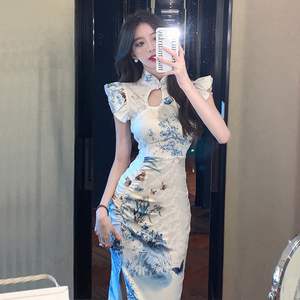 中国风新中式改良旗袍长裙气质高级性感包臀碎花飞飞袖连衣裙女夏