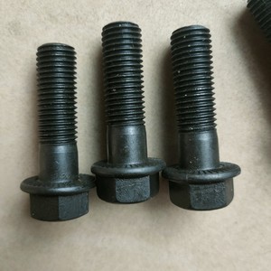 豪沃轻卡车半轴螺丝欧曼后桥壳12粗中牙专用半轴螺丝10.9级高强度