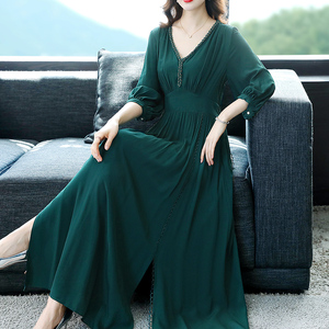 重磅真丝连衣裙高端桑蚕丝女2022年夏季新款高档漂亮纯色长款裙子