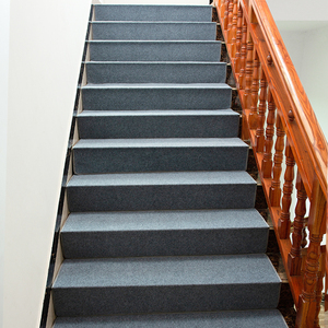 楼梯踏步地毯满铺家用