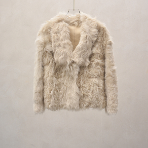 软到心底 小湖羊毛乖乖领可爱羊毛皮毛一体短款外套女羊羔毛皮草