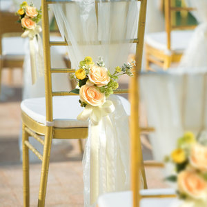 新款仿真绢花婚庆户外草坪商务酒店婚礼椅子装饰花艺椅背花道具