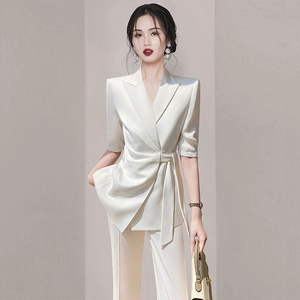 白色职业西装套装女夏季高级感轻奢名媛韩版修身西服工作服两件套