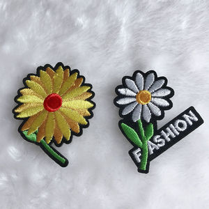 破洞修补图案布料手缝刺绣破洞牛仔裤国风小菊花羽绒服布面补丁贴