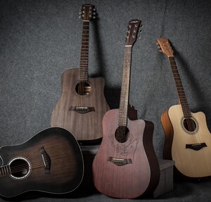 舞台流行吉他通用节拍经典立式男生学生女生耐用街头便携式新款