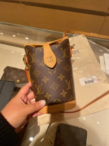 法国代购lv女包 fold me新款mini老花nano薯条包斜跨手机包m80874