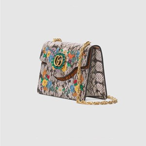 gucci/古奇包包2018新款早春猫咪花卉刺绣蛇皮小肩包链条斜挎包女