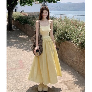 法式黄色花朵吊带连衣裙女夏日多巴胺别致绝美海边度假风沙滩长裙