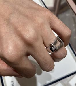 代购fredforce10大号白金半钻马蹄扣戒指4b0358范丞丞同款