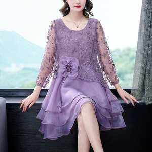 50岁40妈妈穿的衣服夏天四十女人时尚穿搭紫色连衣裙女夏季阔太太