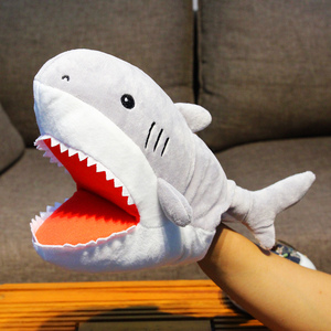 可爱手套娃娃鲨鱼手偶玩具嘴巴能动腹语儿童毛绒公仔动物安抚玩偶