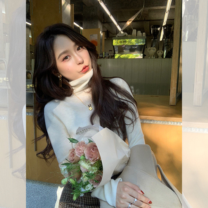 于momo【肌底毛衣】2022新款时尚潮流全羊毛高领薄款打底衫外套女