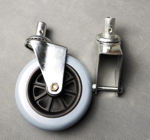 凯洋专用原装飞机轮椅配件9001旅行铝合金轮子前叉五英寸前小轮