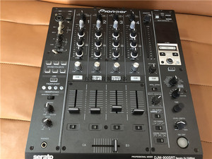 pioneer 先锋900srt混音台 内置莱恩声卡 djm 用serato dj软件