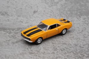 GreenLight 绿光 1:64 1967年雪佛兰科迈罗RS合金模型车玩具开盖