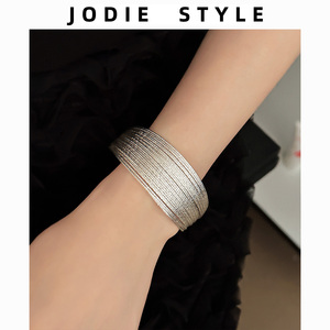 设计感多层金属质感银色手镯简单精致小众设计高级感手饰女潮手环