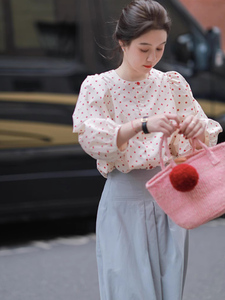 法式红色波点衬衫女装2024夏季新款洋气漂亮小衫设计感泡泡袖上衣