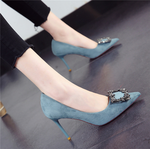 香港少女高跟鞋2021冬季新款韩版公主鞋尖头绒面细跟水钻方扣单鞋