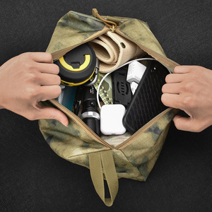 户外装备收纳包大容量战术迷彩小男edc工具包耐磨五金便携手提车