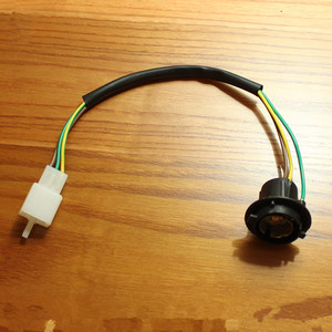 电动车摩托车尾灯灯线 刹车灯灯座 转向灯尾灯线g18s25双丝高低脚