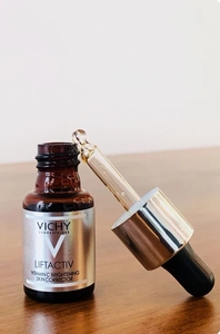 安瓶vc精华薇姿