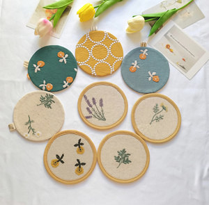 杯垫布艺手工制作花卉刺绣棉麻隔热 圆形防烫餐桌杯子垫子北欧风