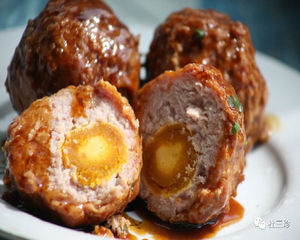 苏州美食特产百年老店杜三珍蛋黄狮子头每日新鲜现做