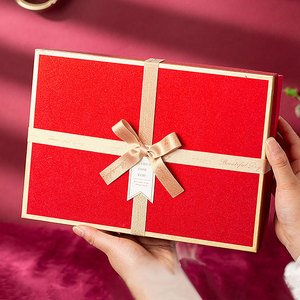 圣诞节化妆品香水礼品盒大号简约伴手礼物盒子红色衣服礼盒包装盒