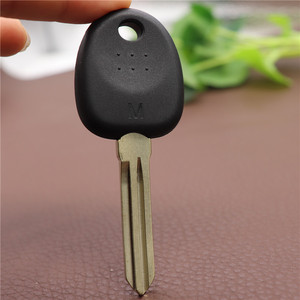 汽车钥匙外壳适用于现代芯片钥匙替壳雅绅特遥控钥匙替换外壳右胚